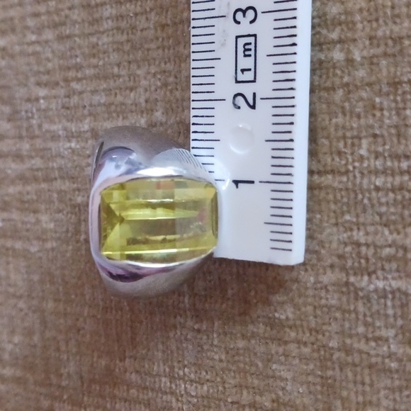 925 Silver Light Yellow Crystal Ring - Picture 10 of 11